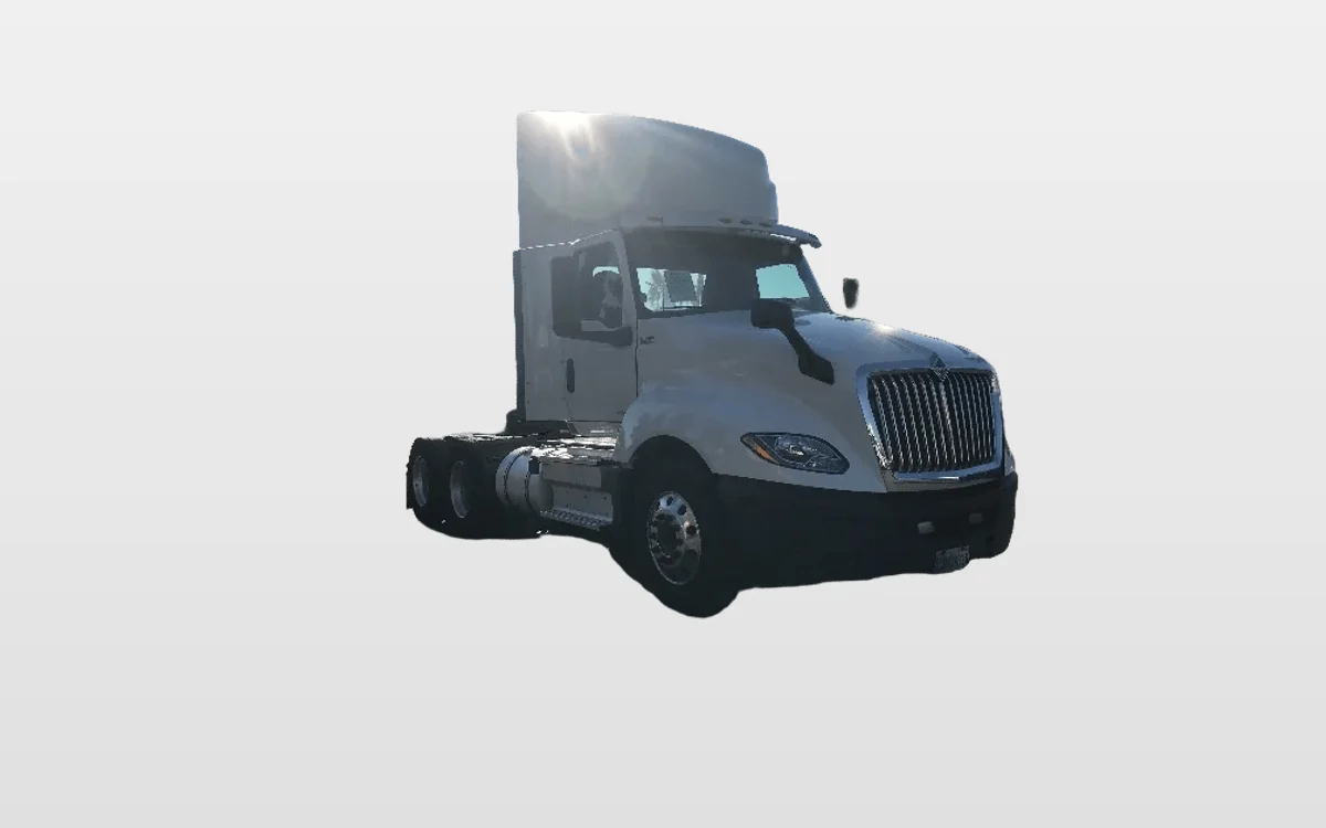 2018 International LT - image 1