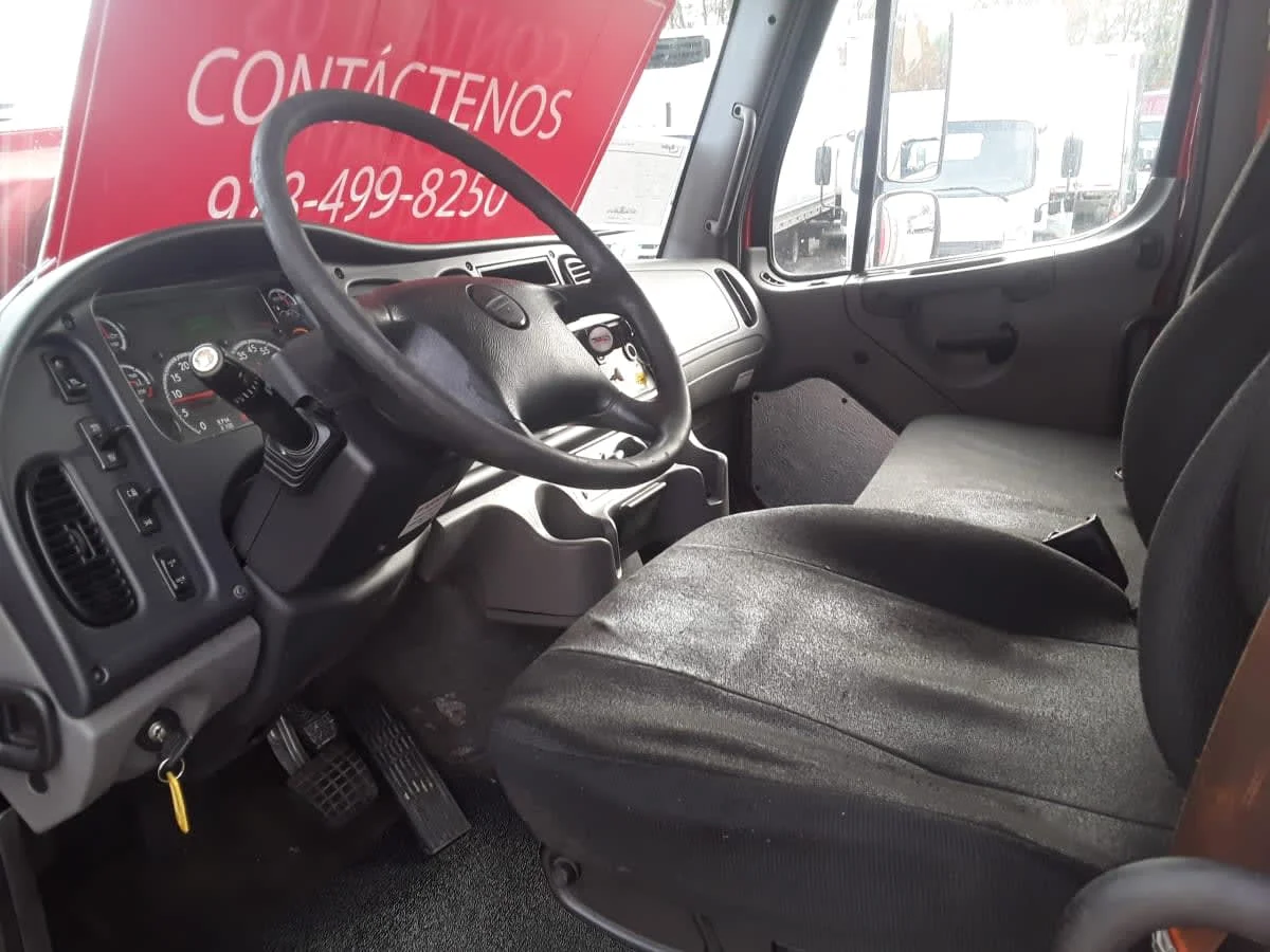 2020 Freightliner M2 106 - image 7