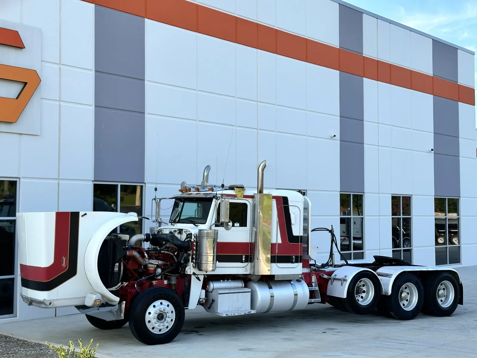 2012 Peterbilt 388 in Greer, SC — photo 10
