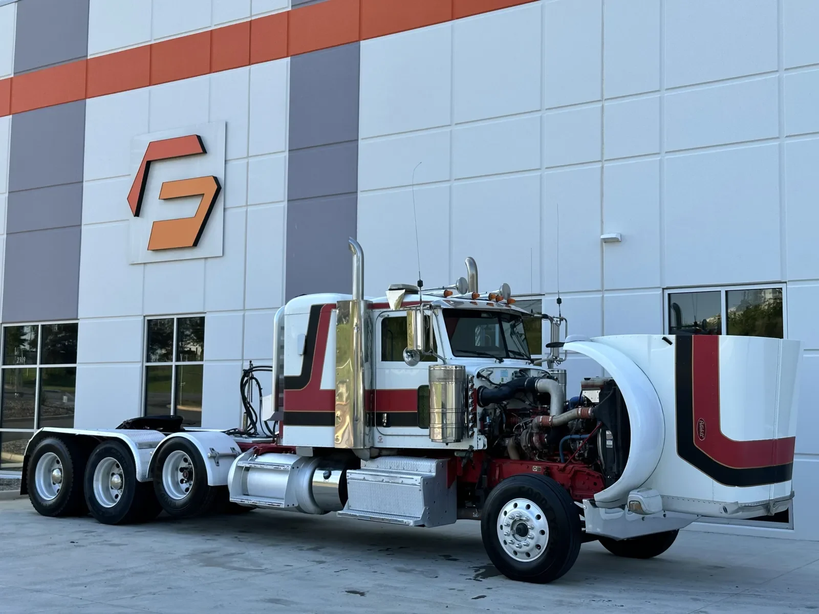 2012 Peterbilt 388 in Greer, SC — photo 9
