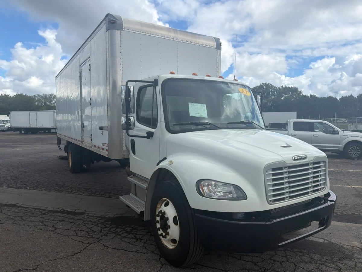 2017 Freightliner M2 106 in Syracuse, NY — photo 3