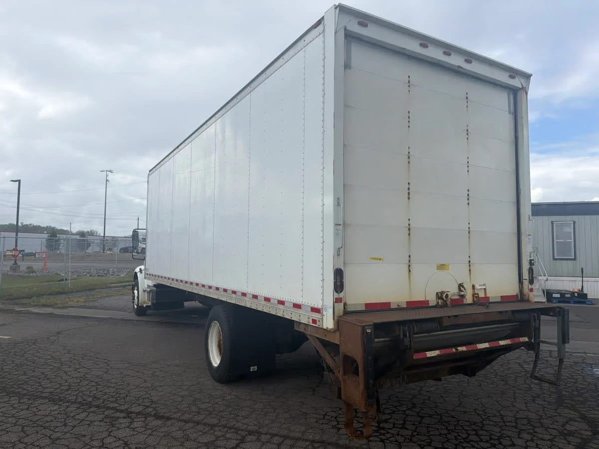 2017 Freightliner M2 106 in Syracuse, NY — photo 6