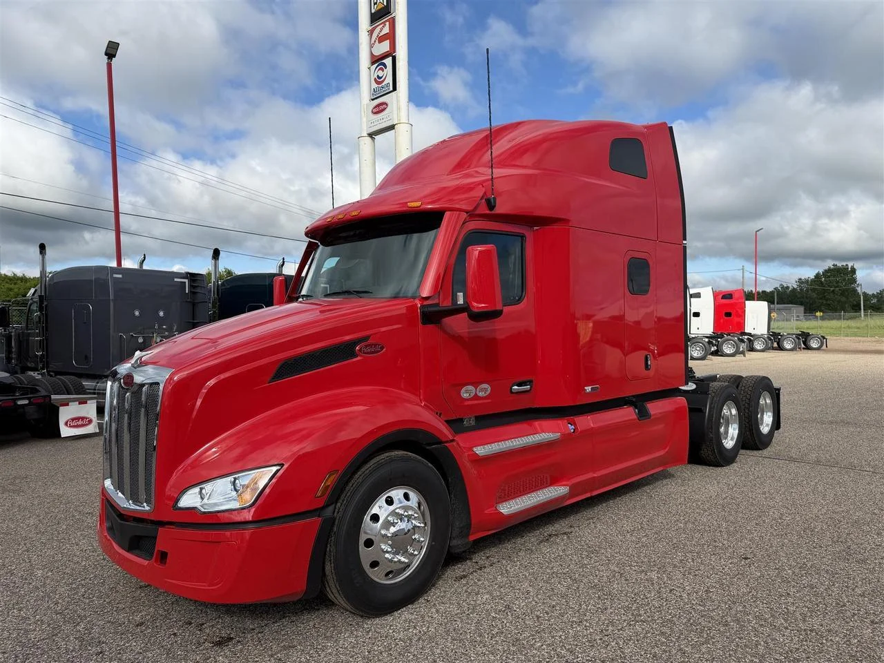 2027 Peterbilt 579 in Eau Claire, WI — photo 12