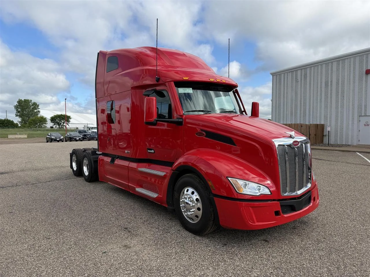 2027 Peterbilt 579
