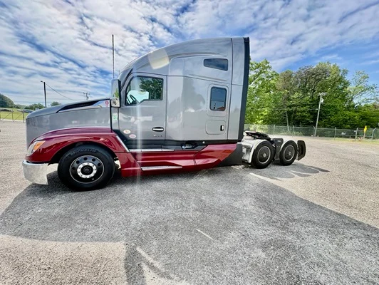2025 Kenworth T680 in Greensboro, NC — photo 5