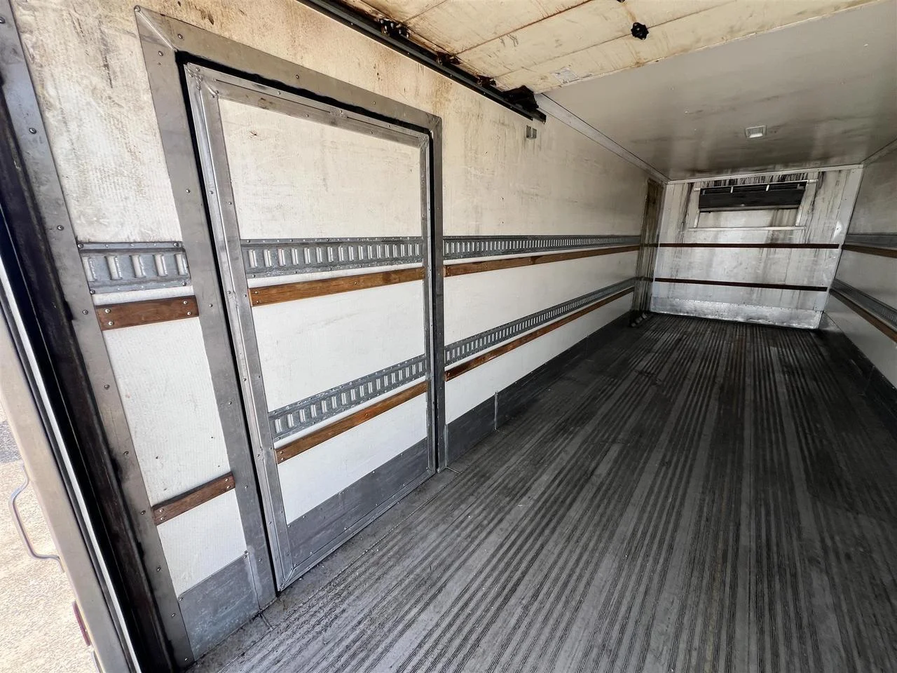 2022 Peterbilt 337 - image 11