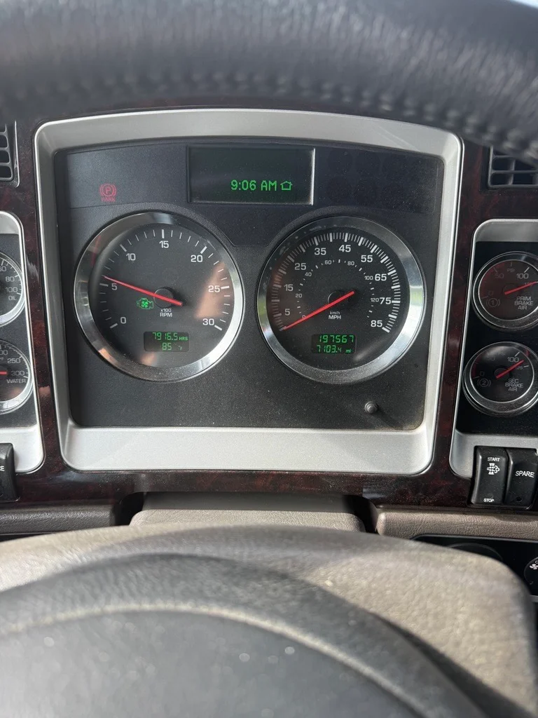 2025 Kenworth W900 in Jackson, MS — photo 11