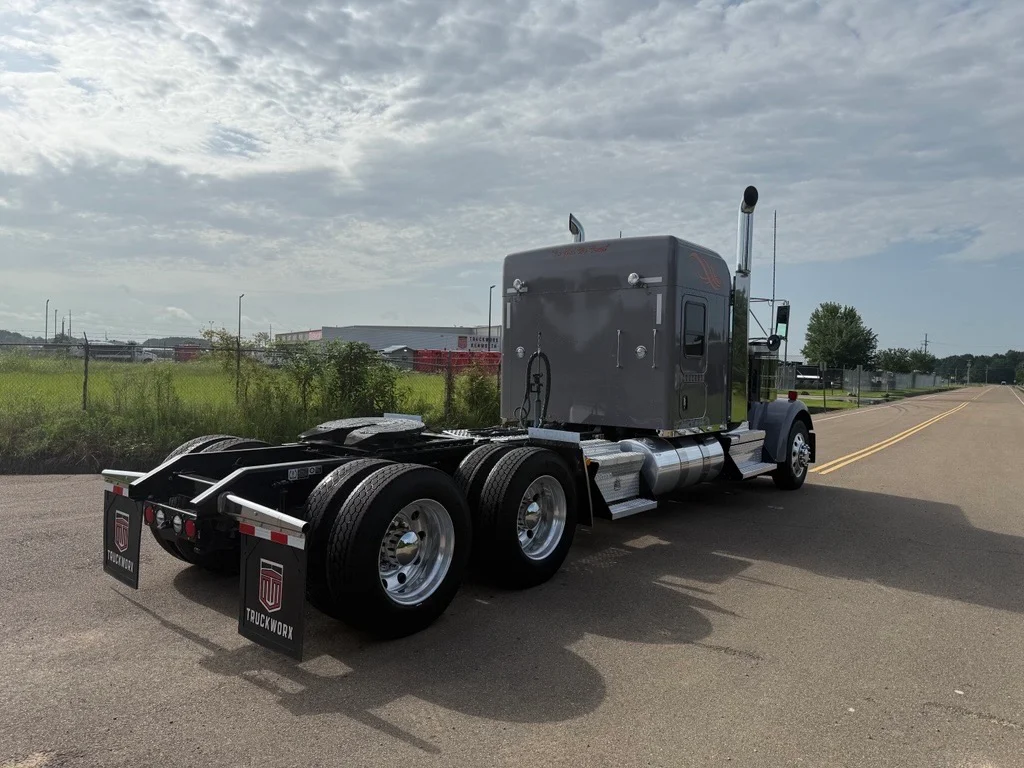 2025 Kenworth W900 in Jackson, MS — photo 8
