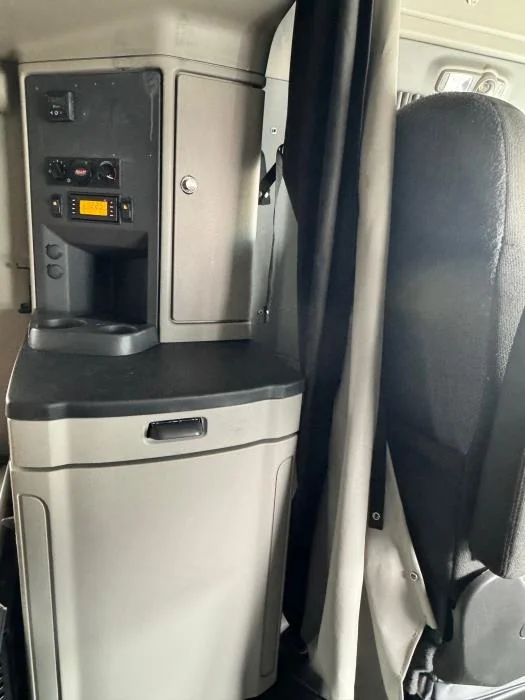 2021 Peterbilt 579 - image 14