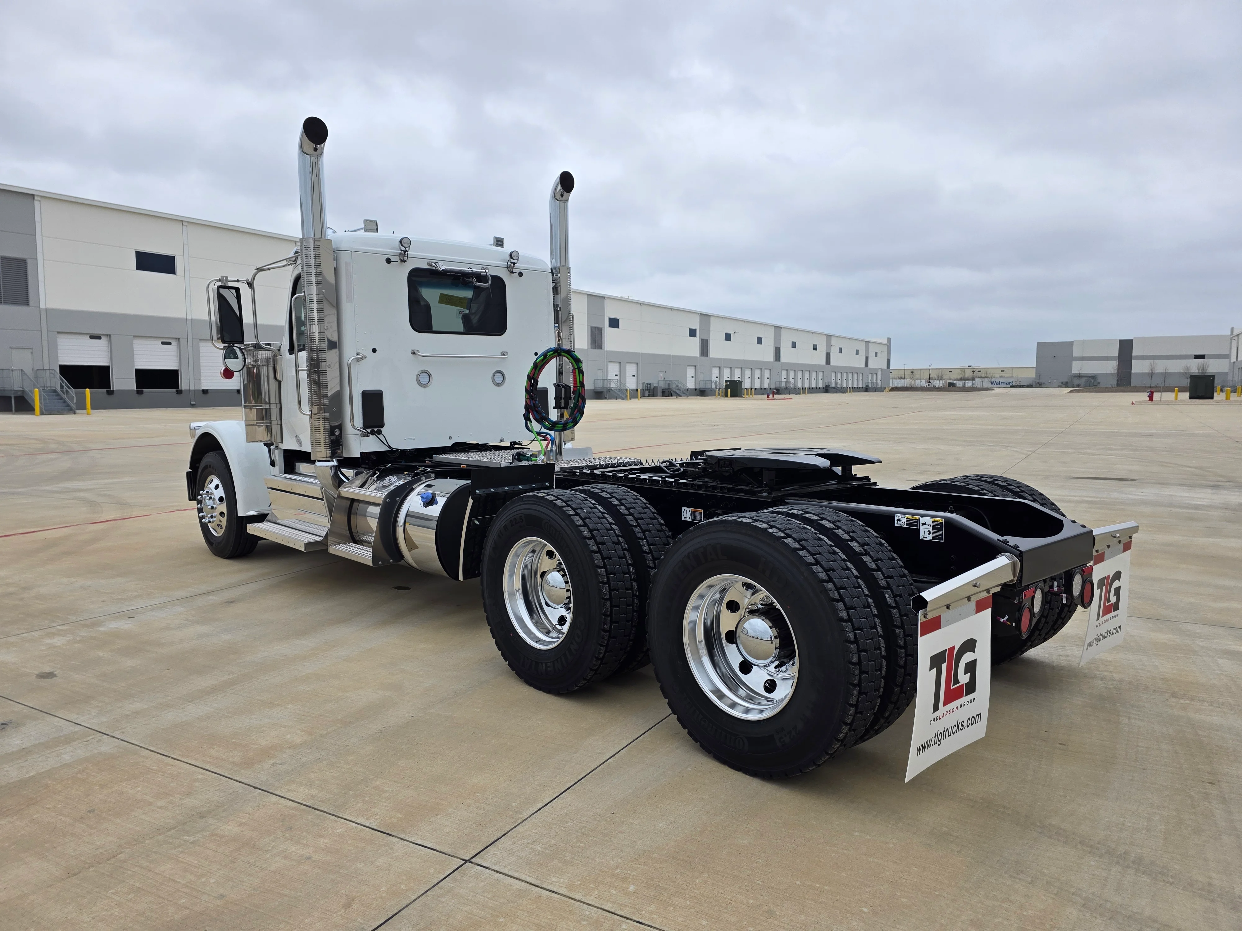 2027 Peterbilt 589 in O'fallon, MO — photo 3