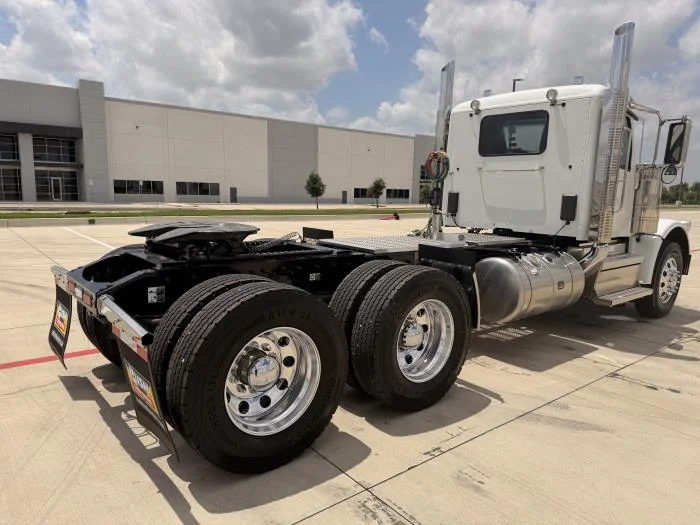 2027 Peterbilt 589 — photo 6