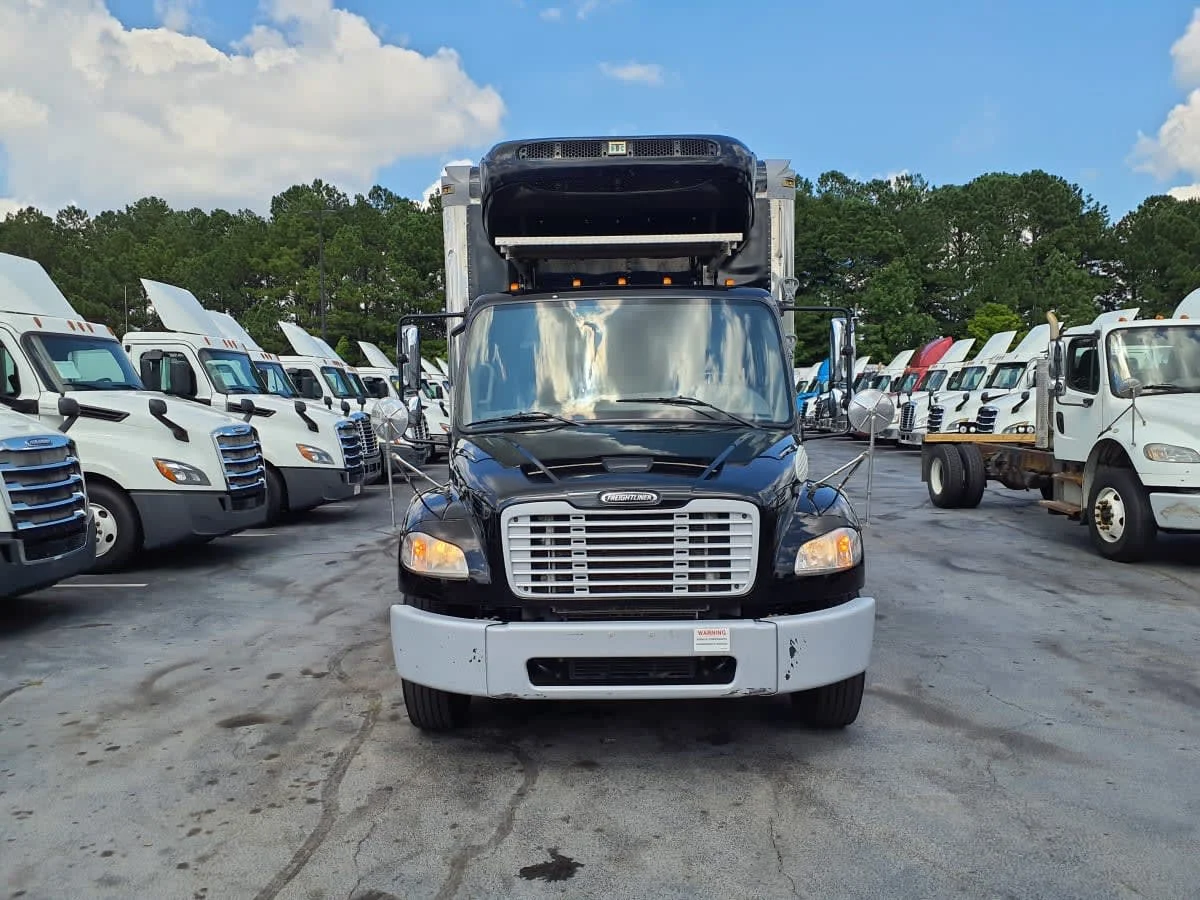 2022 Freightliner M2 106 in Atlanta, GA — photo 2
