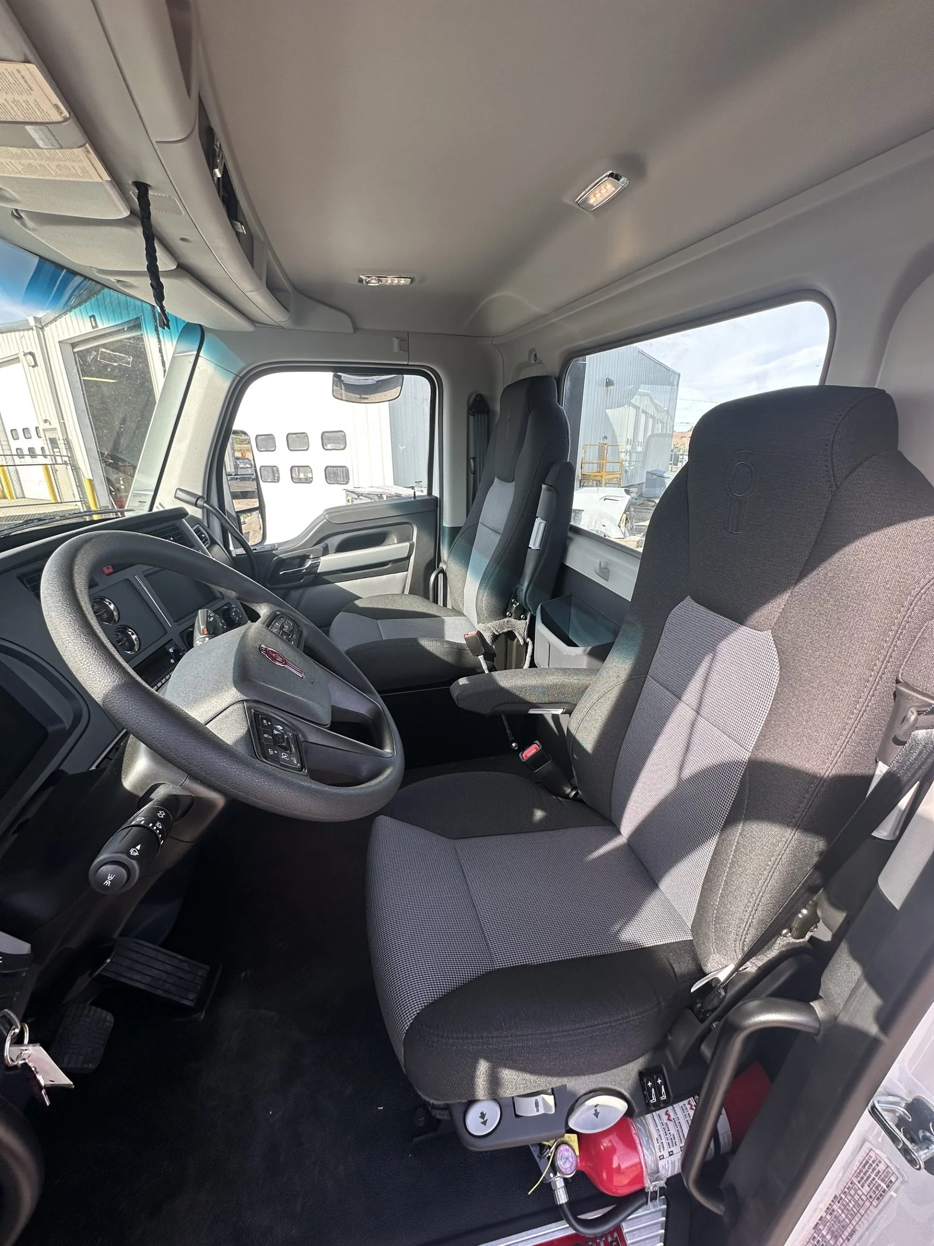 2026 Kenworth T680 - image 6