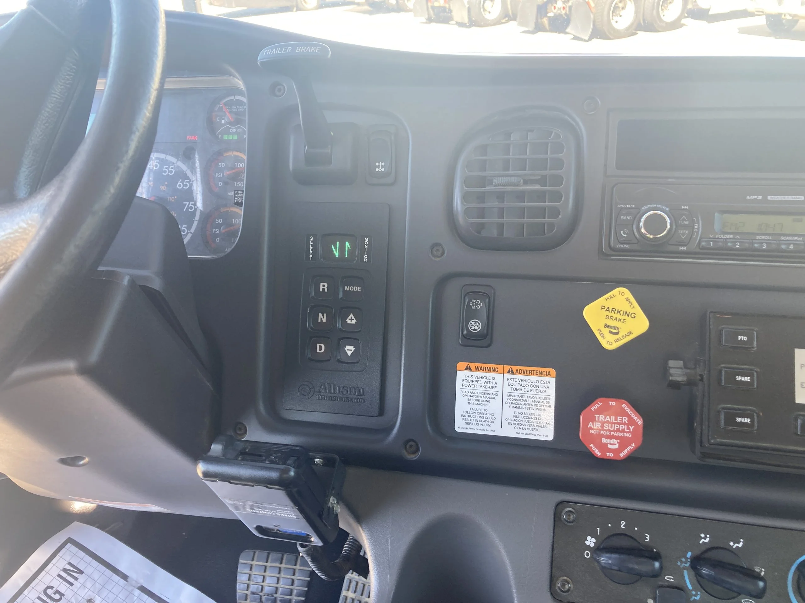2016 Freightliner M2 106 in Dayton, OH — photo 5