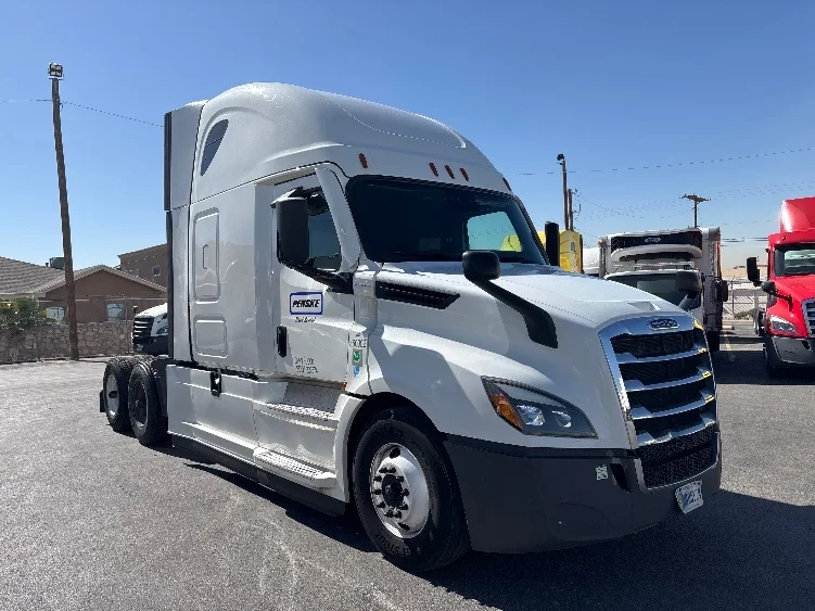 2021 Freightliner Cascadia in El Paso, TX