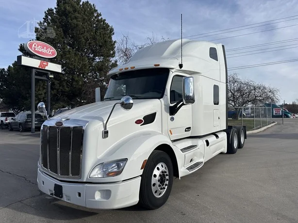2021 Peterbilt 579