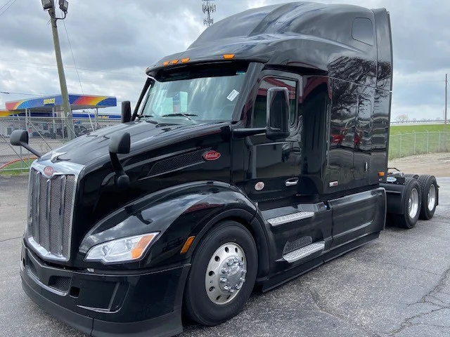 2027 Peterbilt 579 in Lima, OH