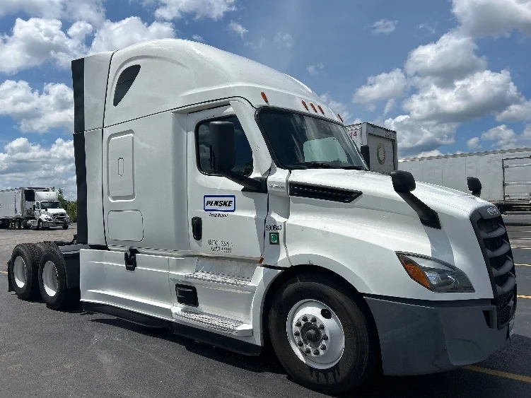 2023 Freightliner Cascadia