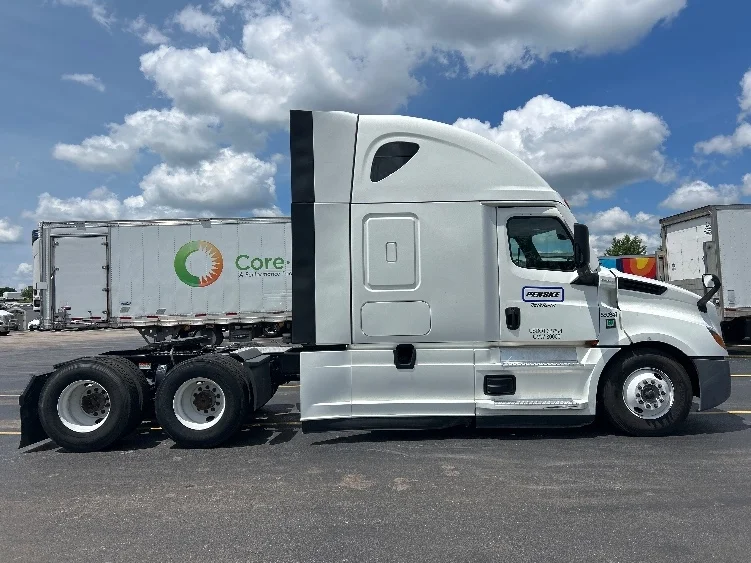 2023 Freightliner Cascadia in Shreveport, LA — photo 8