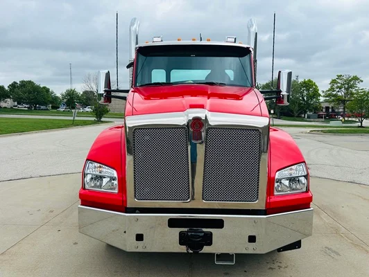 2027 Kenworth T880 in Olathe, KS — photo 26