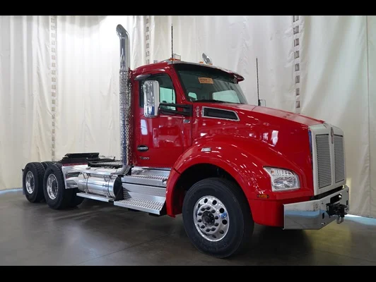 2027 Kenworth T880 in Olathe, KS