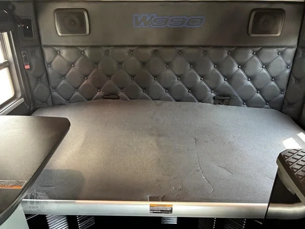 2022 Kenworth W990 in Portland, OR — photo 23