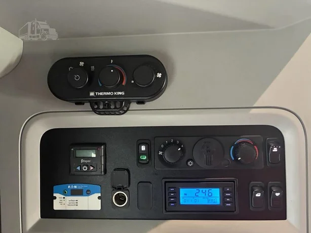 2022 Kenworth W990 in Portland, OR — photo 25