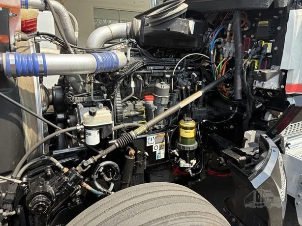 2022 Kenworth W990 in Portland, OR — photo 8