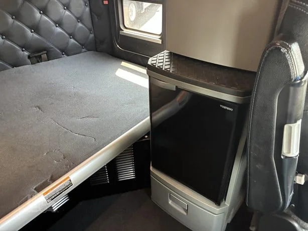 2022 Kenworth W990 in Portland, OR — photo 21