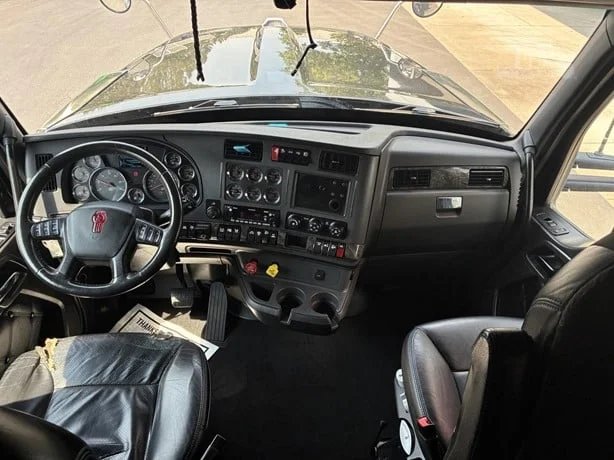 2022 Kenworth W990 in Portland, OR — photo 18