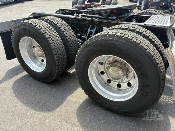 2022 Kenworth W990 in Portland, OR — photo 6