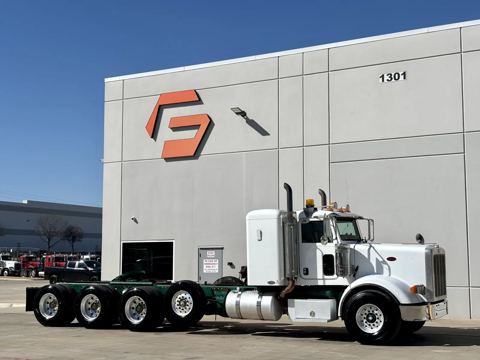 2011 Peterbilt 367 in Hutchins, TX