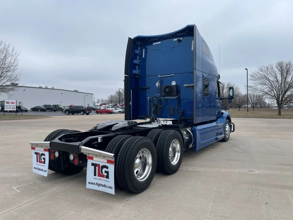 2023 Peterbilt 579 in Hattiesburg, MS — photo 5