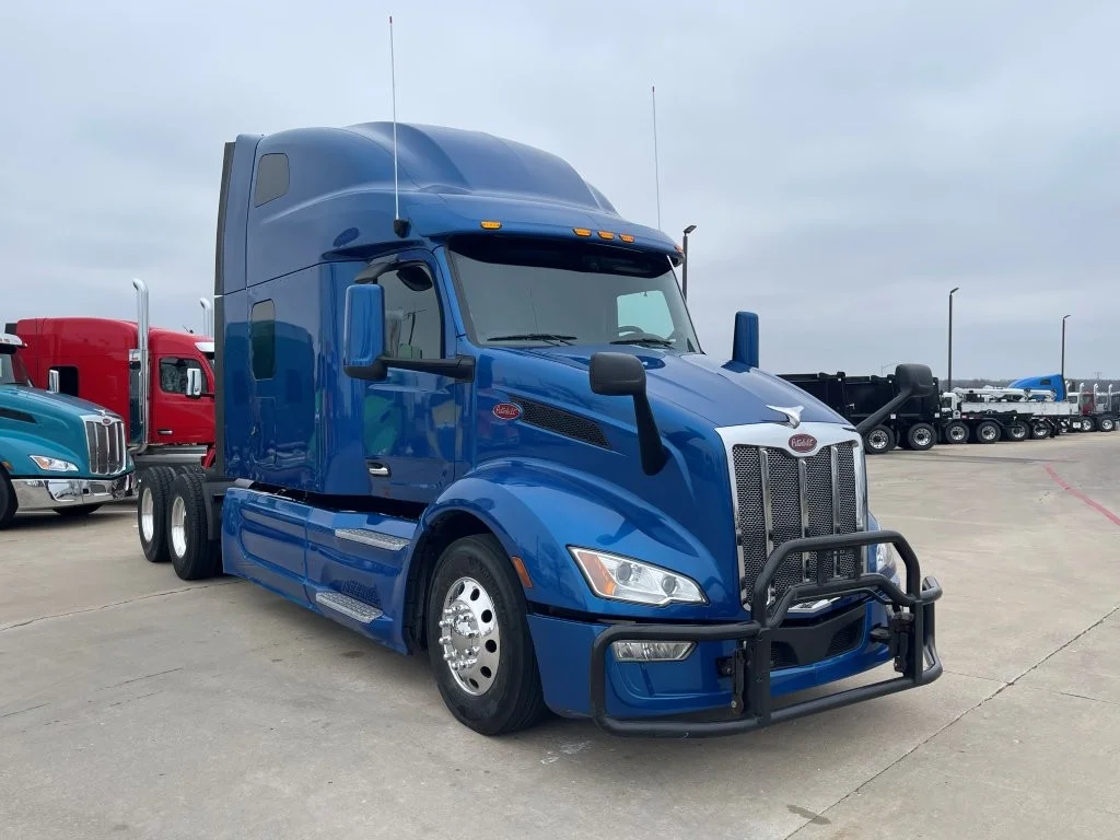 2023 Peterbilt 579 in Hattiesburg, MS — photo 7