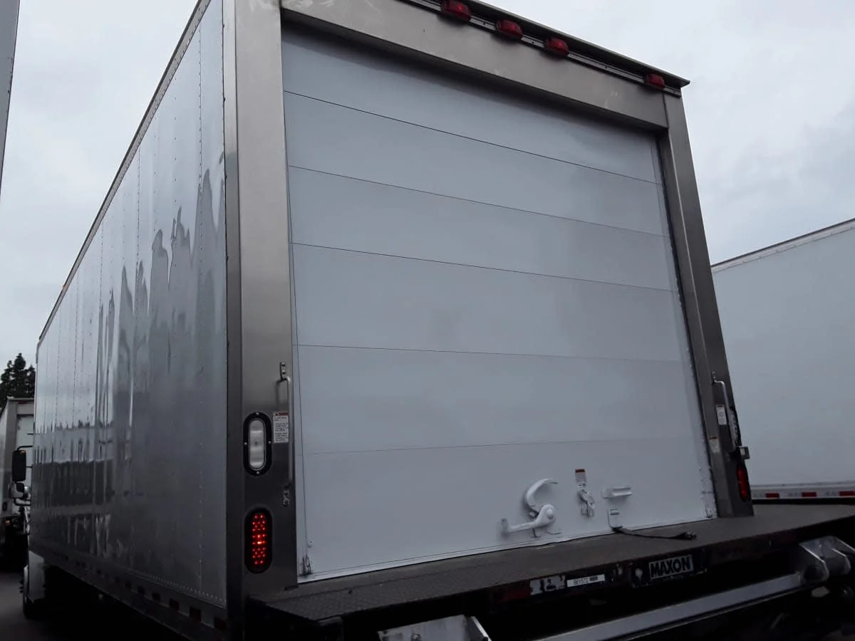 2016 Freightliner M2 106 - image 6