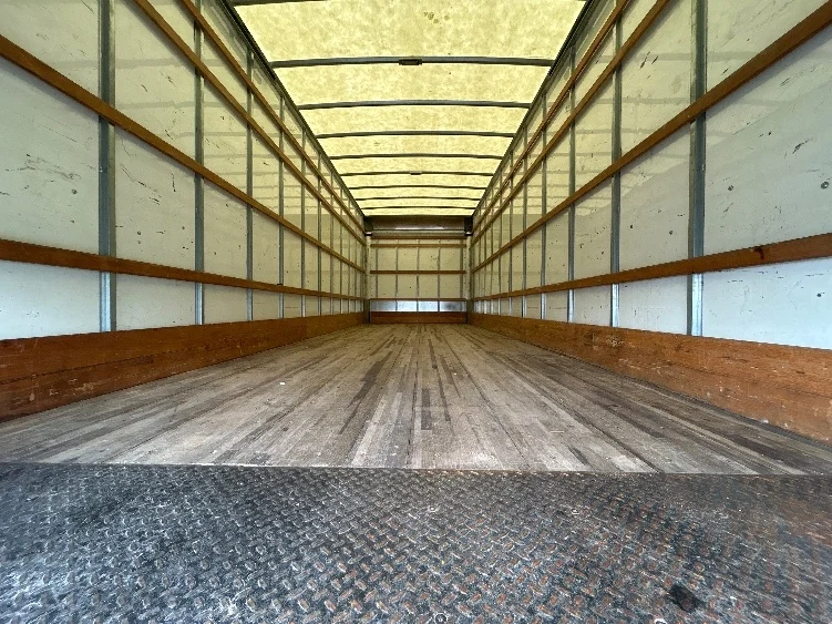 2021 International MV - image 8