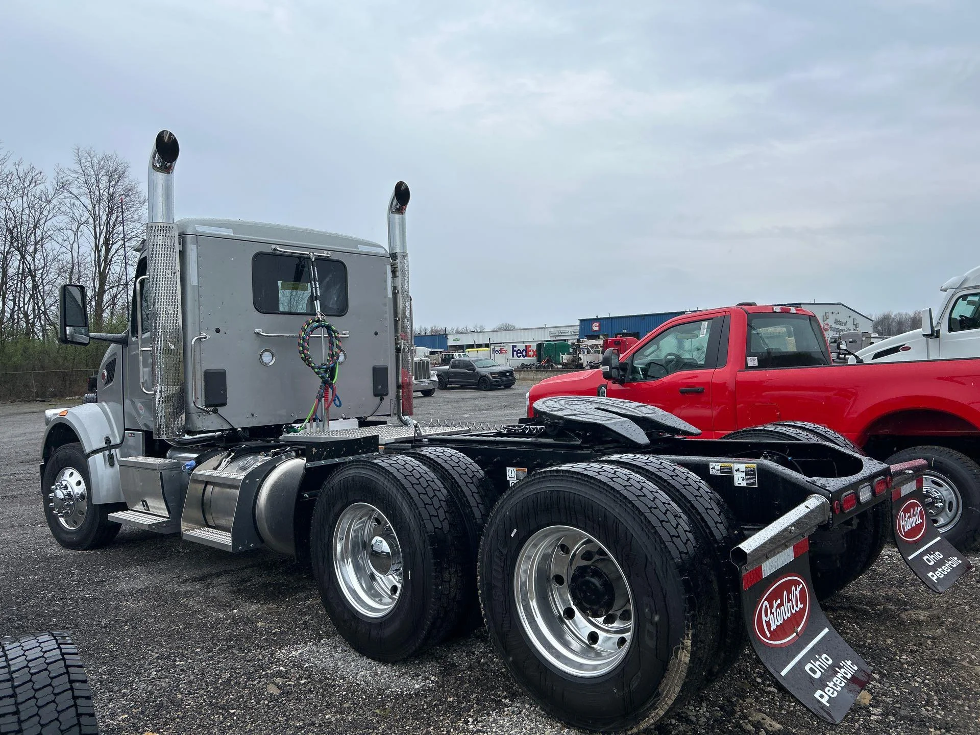 2027 Peterbilt 567 in Youngstown, OH — photo 4