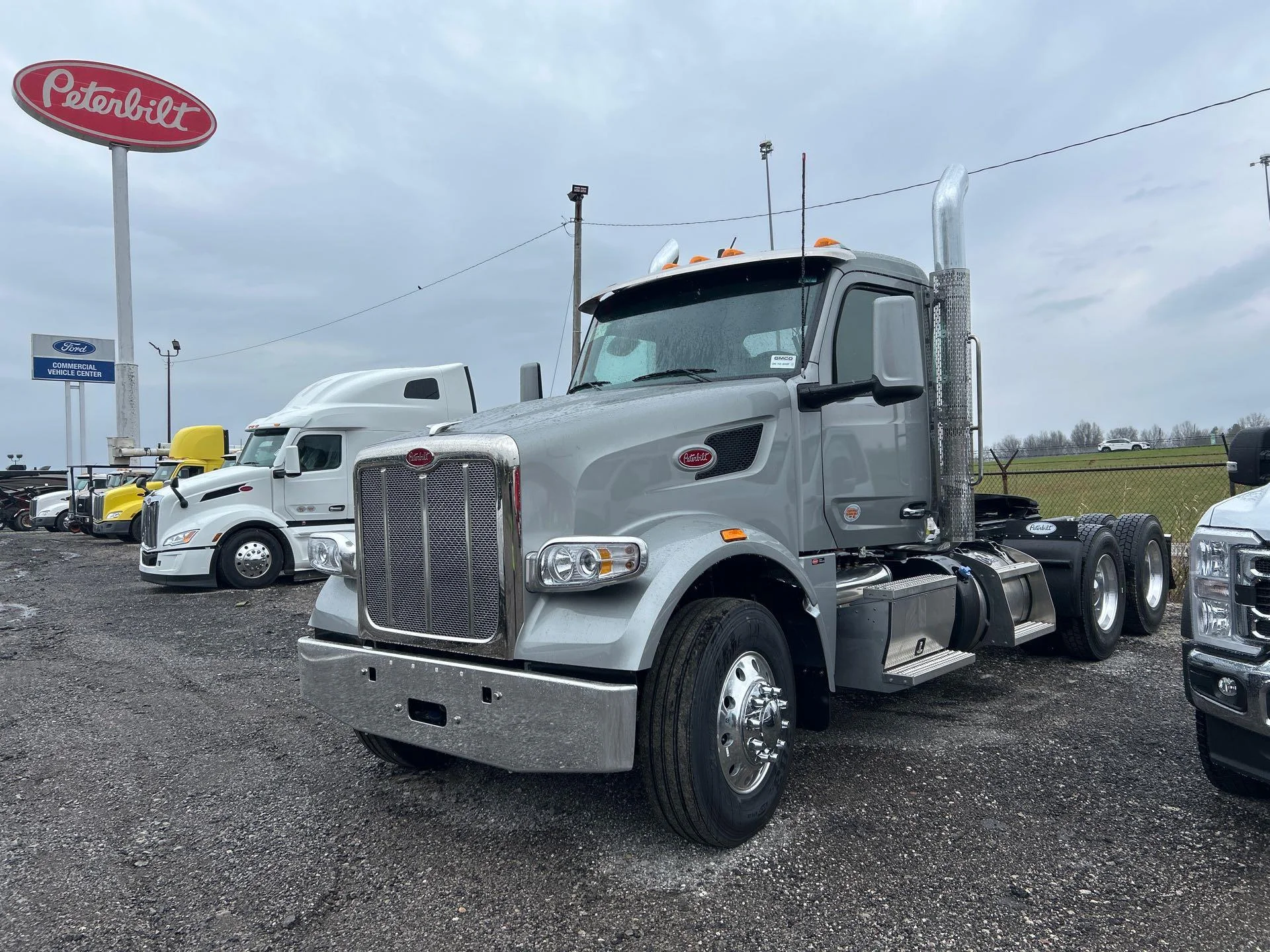 2027 Peterbilt 567 in Youngstown, OH