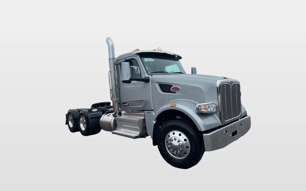 2027 Peterbilt 567 - image 1