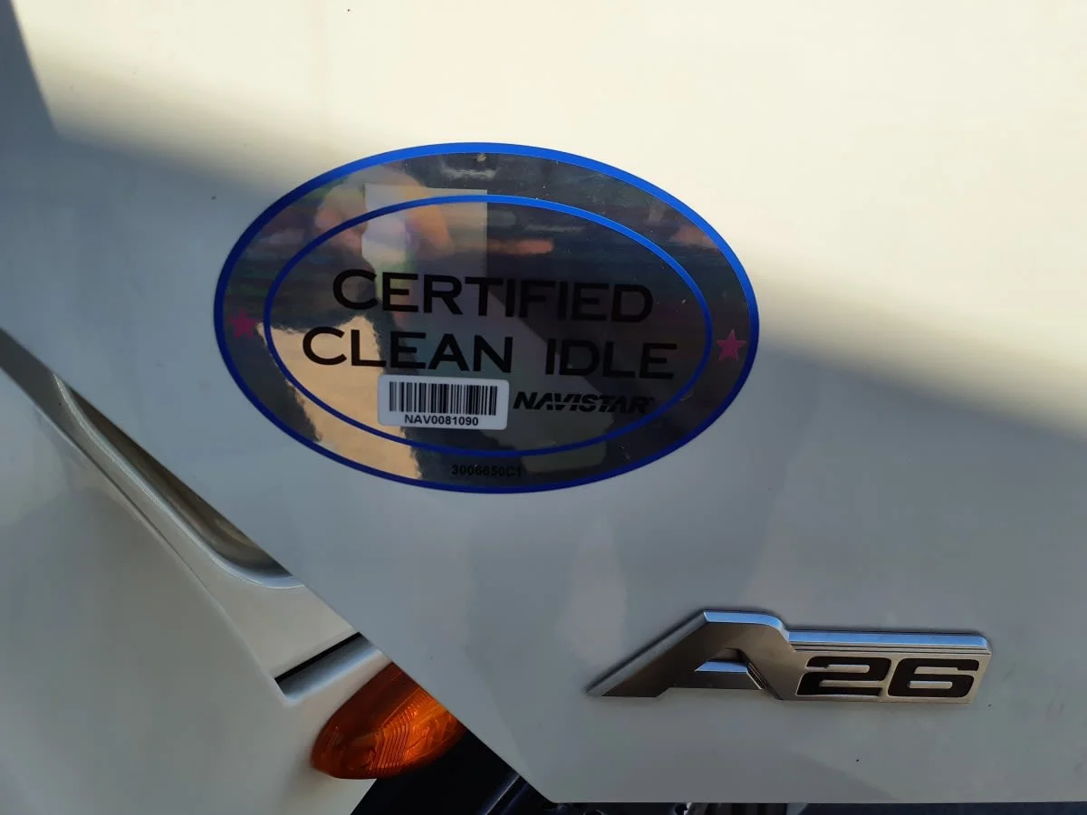 2019 International LT - image 12