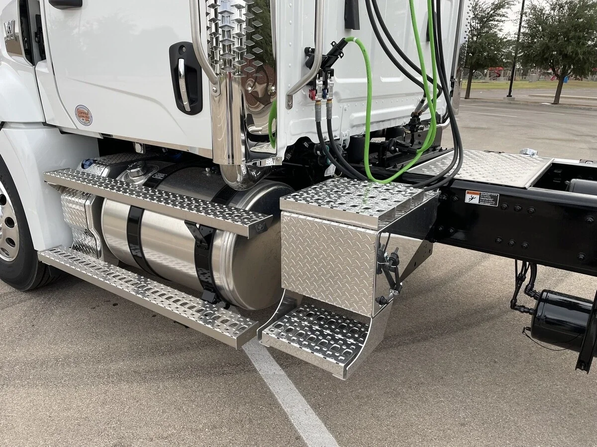 2027 Western Star 49X — photo 8