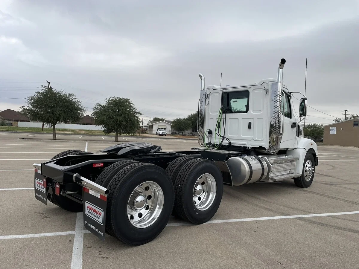 2027 Western Star 49X — photo 4