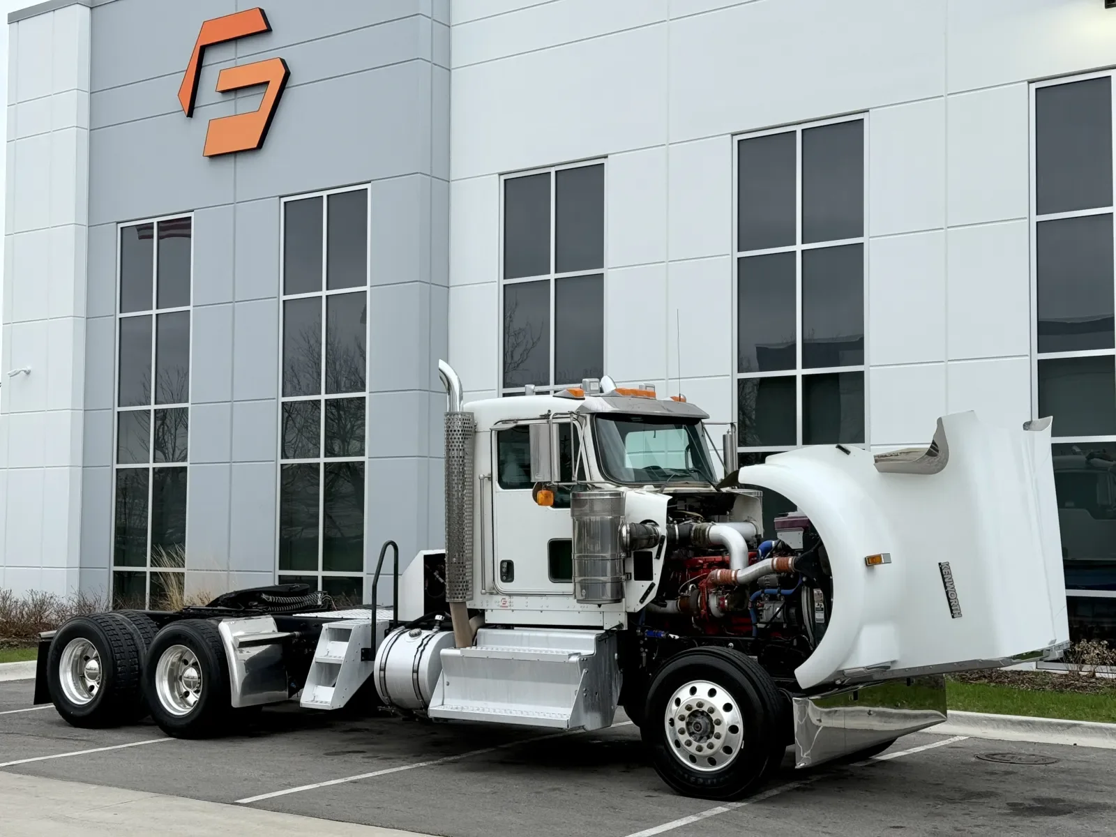 2015 Kenworth W900 - image 9