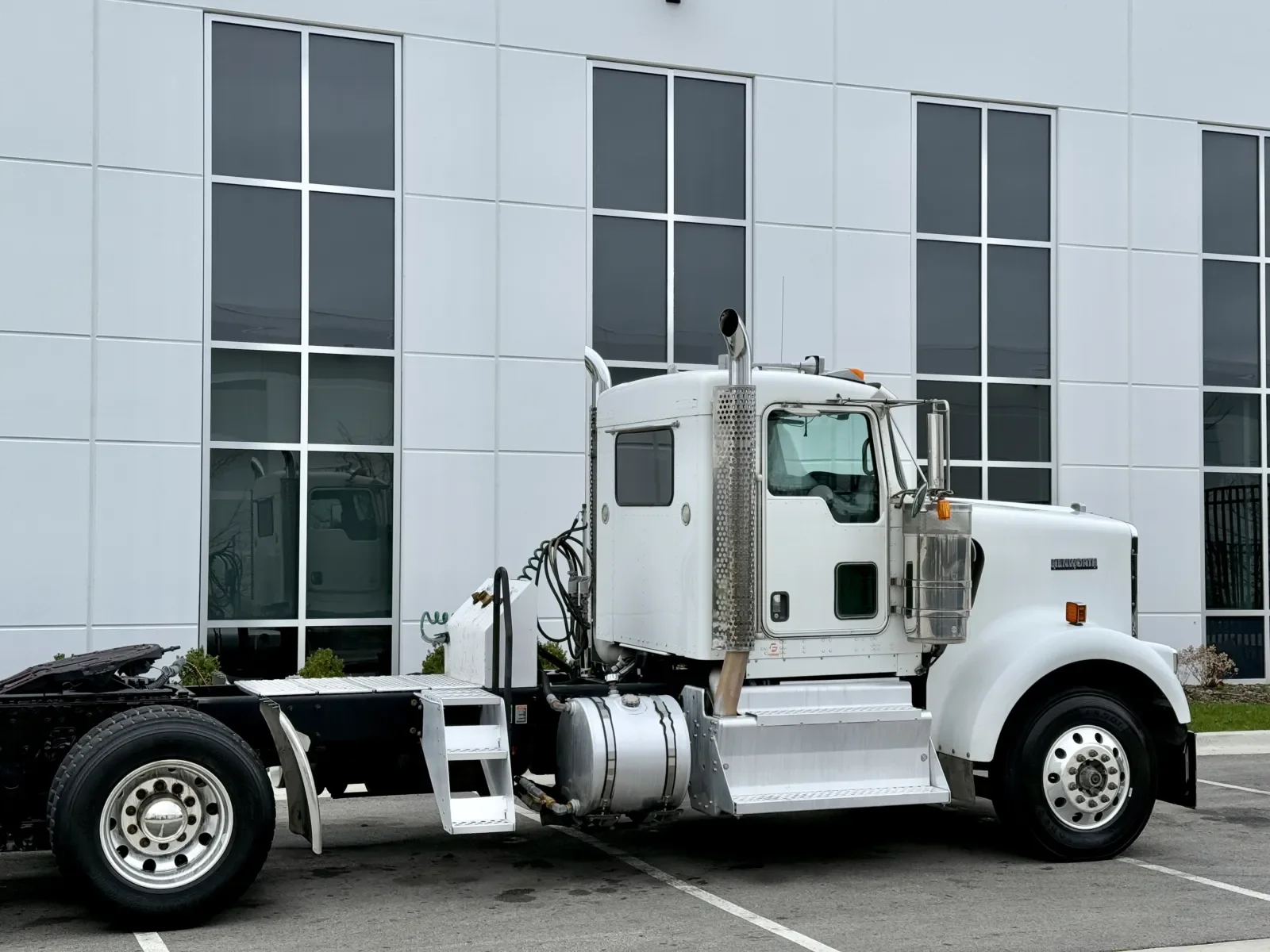 2015 Kenworth W900 in New Lenox, IL — photo 7