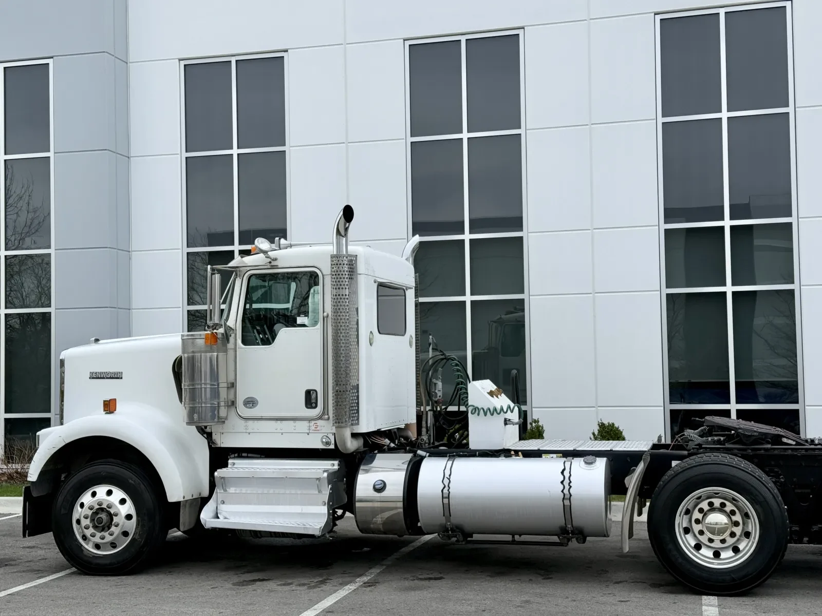 2015 Kenworth W900 in New Lenox, IL — photo 8
