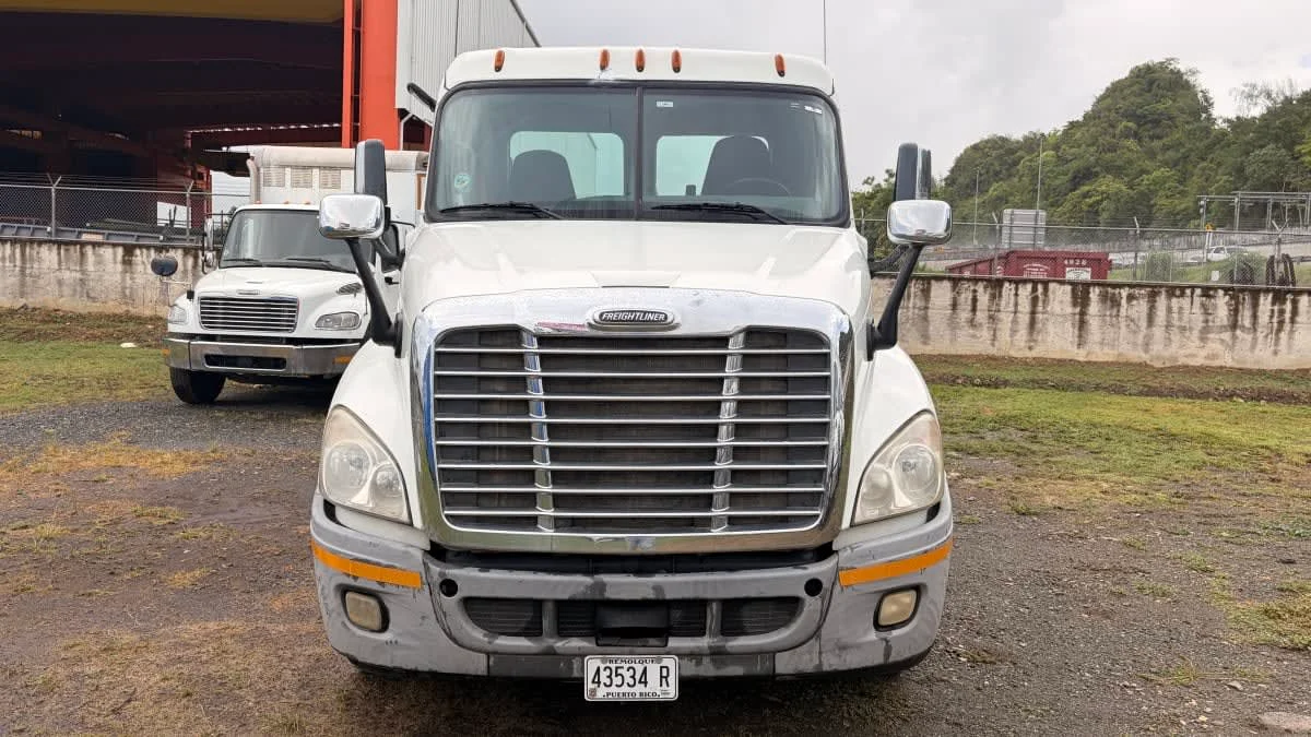 2015 Freightliner Cascadia in Toa Baja, Puerto Rico — photo 2