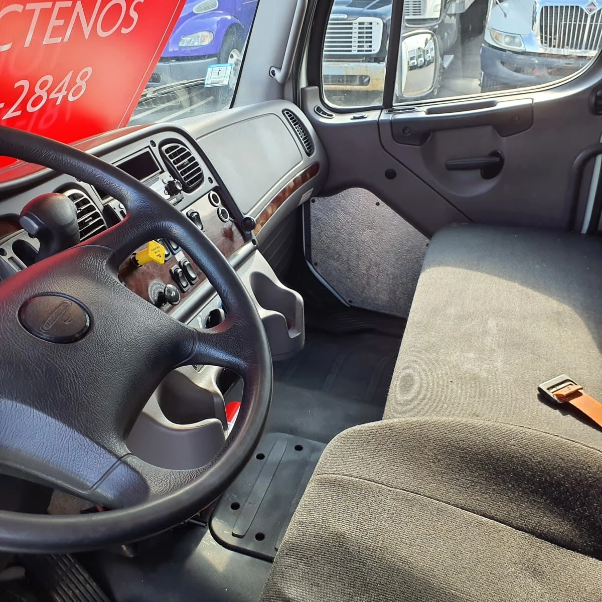 2019 Freightliner M2 106 - image 7