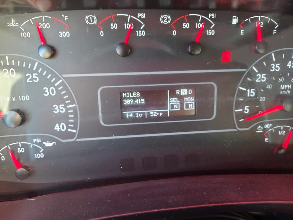 2022 International MV - image 11