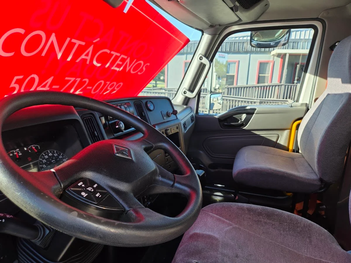 2022 International MV - image 7