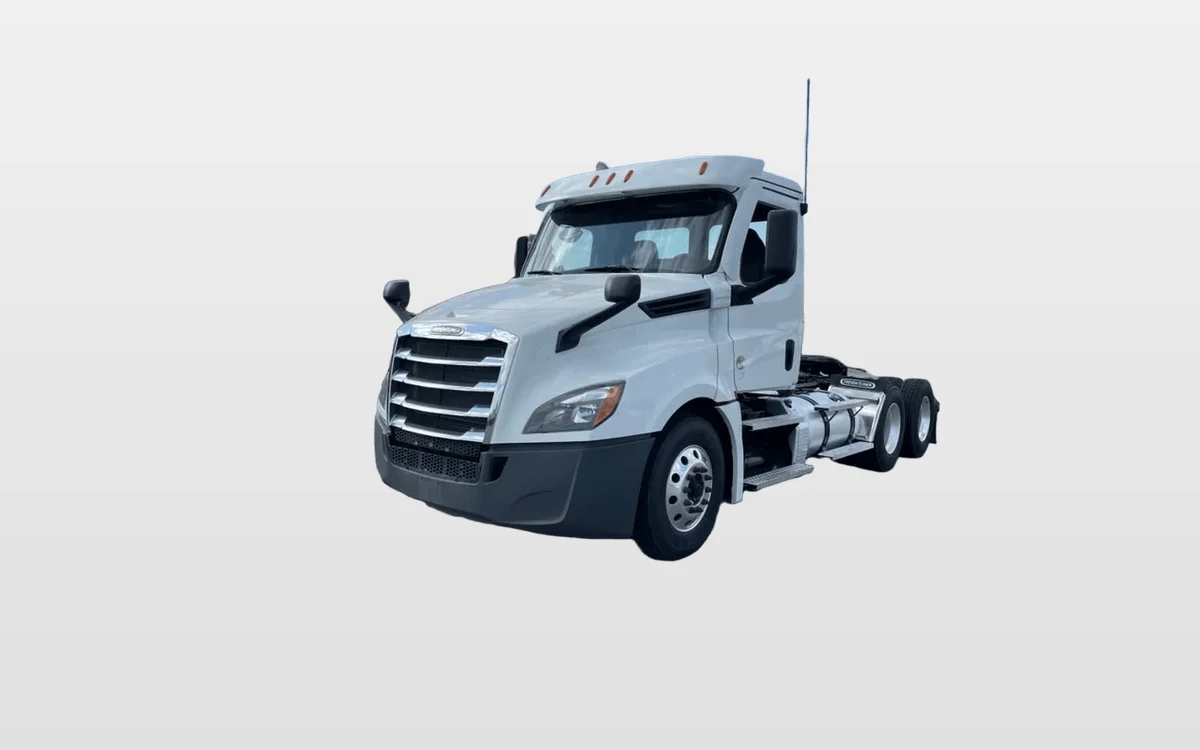 2021 Freightliner Cascadia - image 1